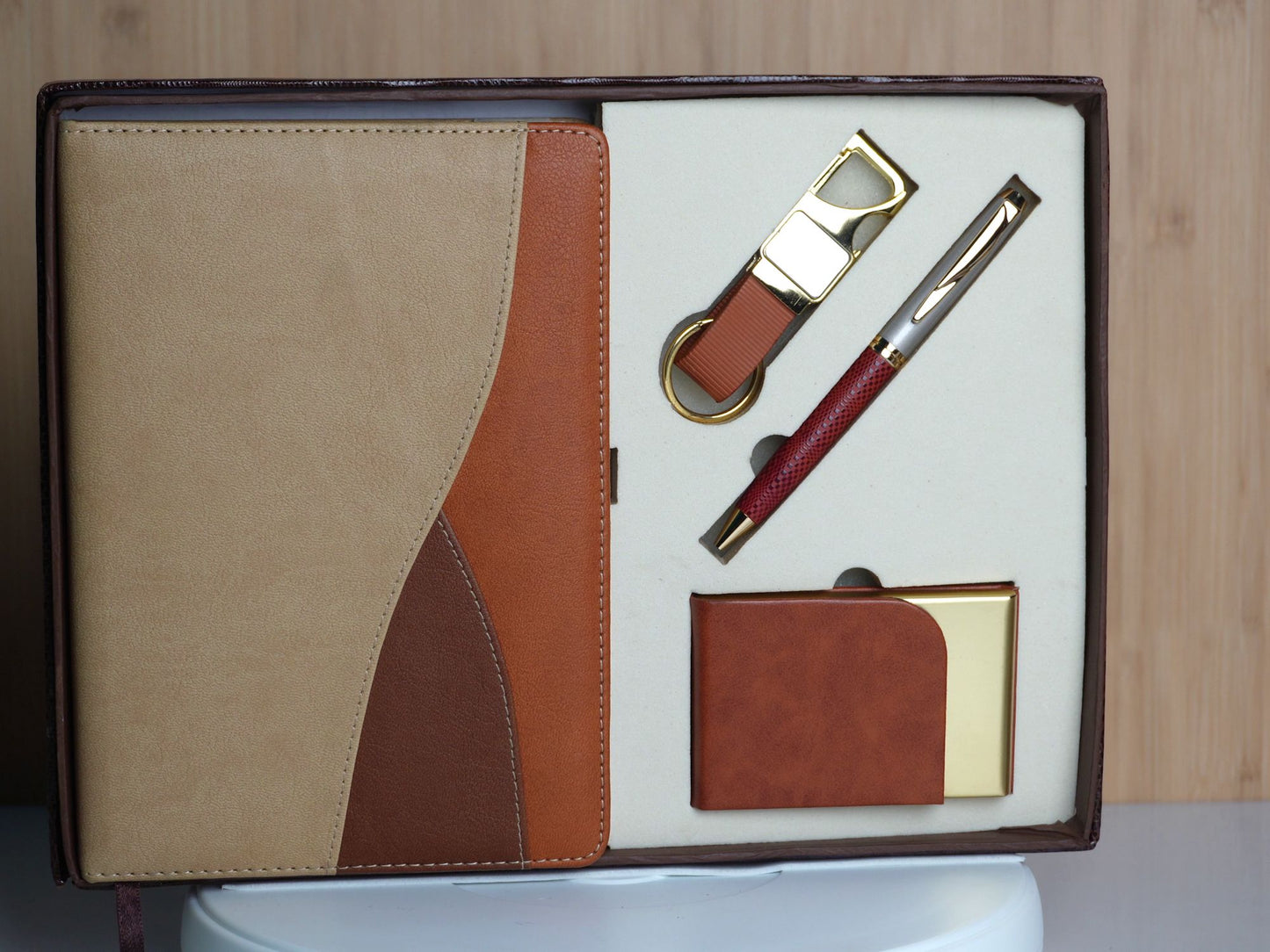 Fashius Corporate Gift Set 4 || Notebook Cardholder Keychain Pen G403