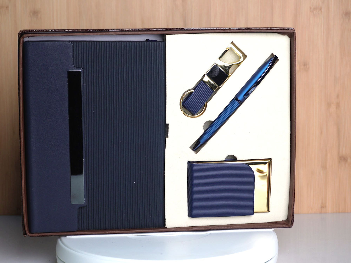 Fashius Corporate Gift Set 4 || Notebook Cardholder Keychain Pen G416