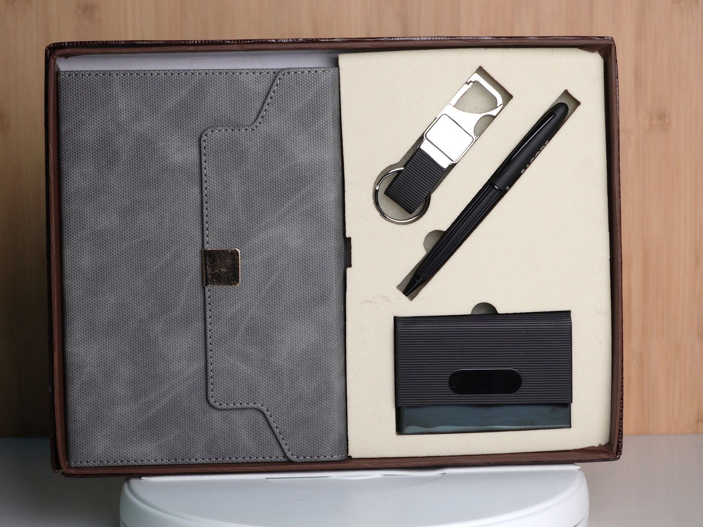 Fashius Corporate Gift Set 4 || Notebook Cardholder Keychain Pen G417