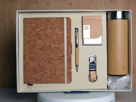 Fashius Corporate Bottle Gift Set 5in1  GB509, Bottle, Notebook, Pen, Cardholder, Keychain